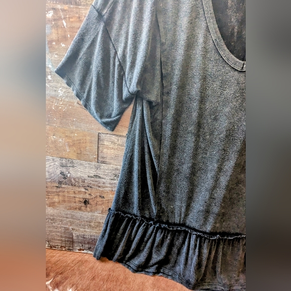 New Never Worn Sew In Love Stonewashed Black Tunic - Picture 5 of 15